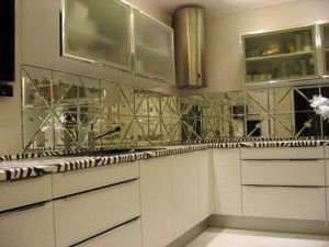 Köögi peegli põlled: liigi, disaini ja rakenduse sisemuses